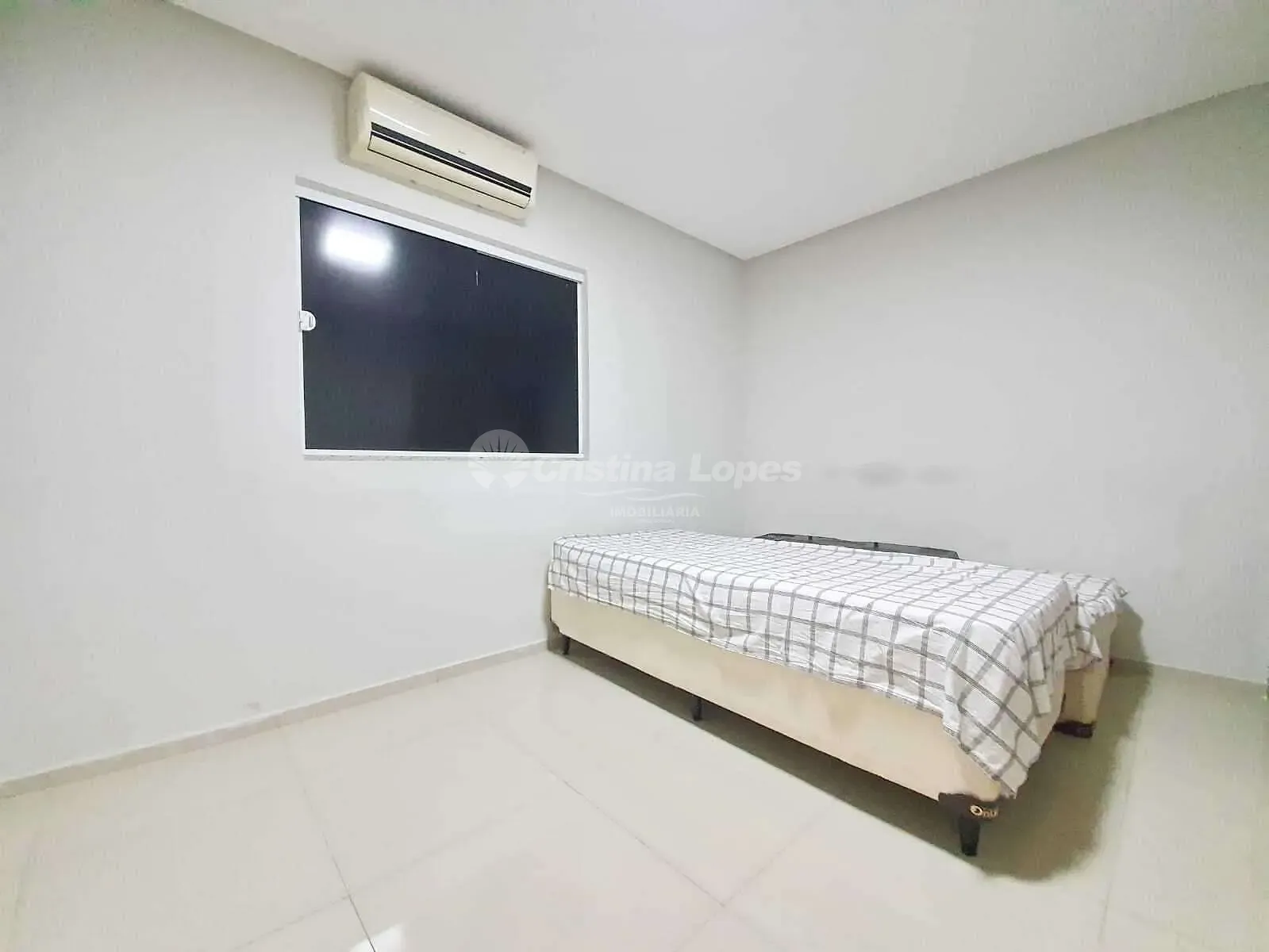 Casa, 3 quartos, 240 m² - Foto 2