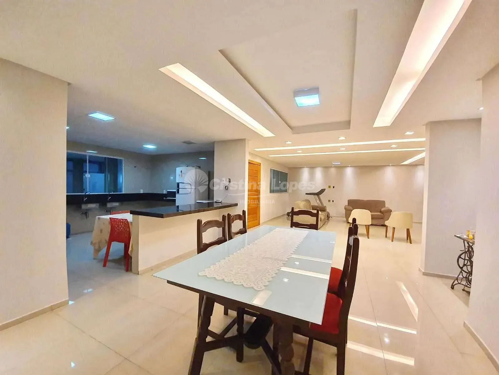 Casa, 3 quartos, 240 m² - Foto 13