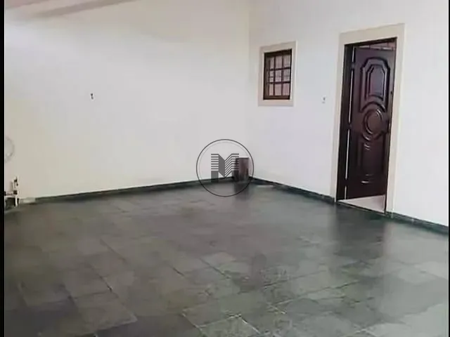 Casa com 225m² 2 quartos e 2 banheiros, à venda, no bairro Parque São Francisco em Guaratinguetá