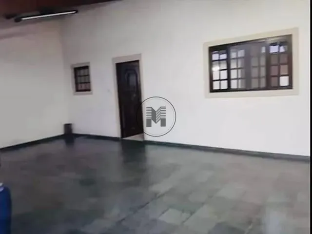 Casa com 225m² 2 quartos e 2 banheiros, à venda, no bairro Parque São Francisco em Guaratinguetá