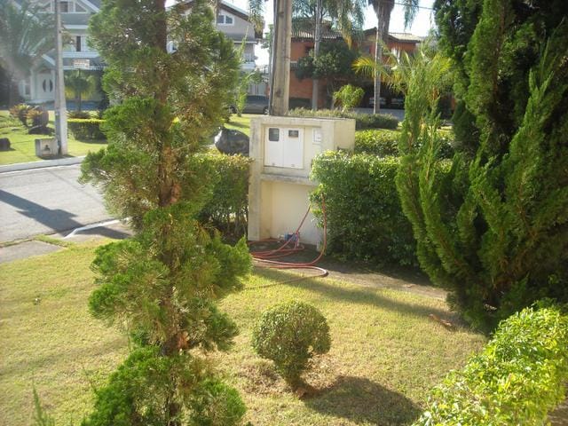 Casa com 400m² 4 quartos e 3 banheiros, à venda ou para alugar, no bairro Urbanova em São José dos Campos