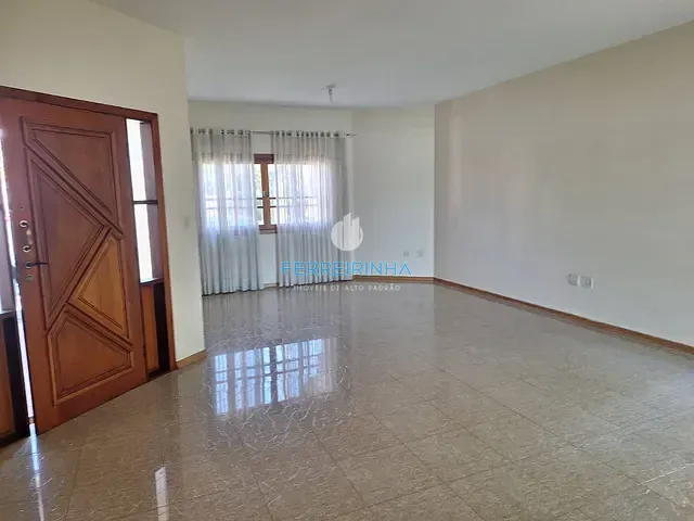 Casa com 400m² 4 quartos e 3 banheiros, à venda ou para alugar, no bairro Urbanova em São José dos Campos