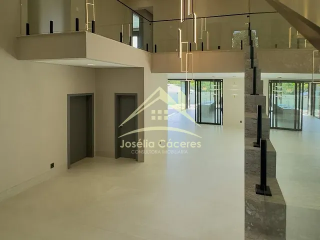Casa com 440m² 5 quartos e 7 banheiros, à venda, no bairro Ribeirão do Lipa em Cuiabá