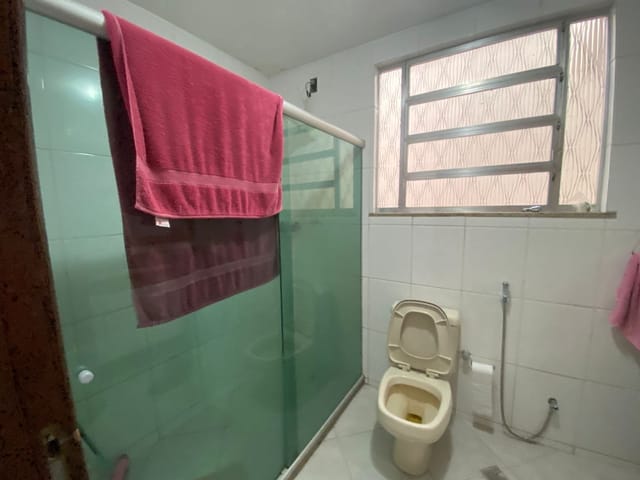 Casa 4 quartos e 3 banheiros, à venda, no bairro Vila Valqueire em Rio de Janeiro