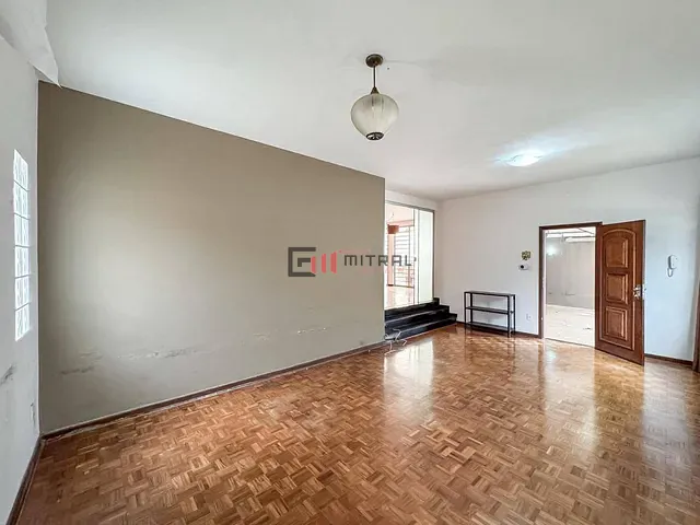 Casa 3 quartos e 2 banheiros, para alugar, no bairro Lago Parque em Londrina