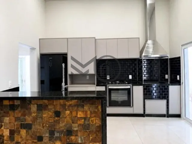 Casa com 306m² 3 quartos e 5 banheiros, à venda, no bairro Jardim Imperial em Cuiabá