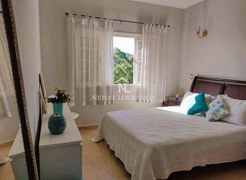 Casa à venda com 4 quartos, 600m² - Foto 13