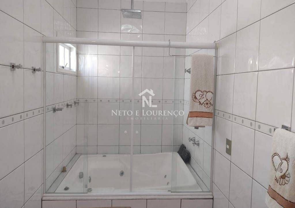 Casa à venda com 4 quartos, 600m² - Foto 17