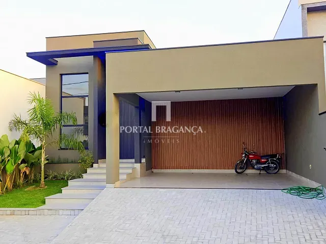 Casa 3 quartos e 3 banheiros, à venda, no bairro Condomínio Portal da Serra em Bragança Paulista