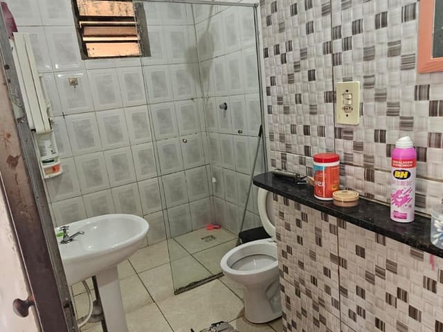 Casa 3 quartos e 3 banheiros, à venda, no bairro Minaslândia (P Maio) em Belo Horizonte