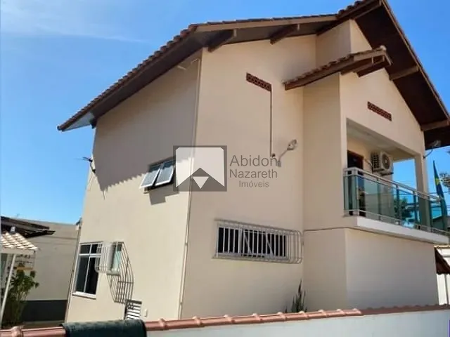 Casa com 230m² 2 quartos e 3 banheiros, à venda, no bairro Maria Paula em São Gonçalo