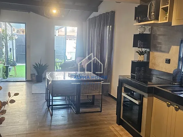 Casa 4 quartos e 4 banheiros, à venda, no bairro Itaguá em Ubatuba
