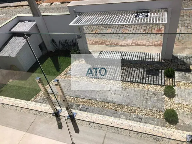 Casa 3 quartos e 1 banheiro, à venda, no bairro centro em Tijucas