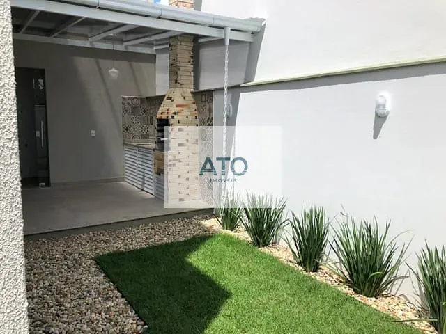 Casa 3 quartos e 1 banheiro, à venda, no bairro centro em Tijucas