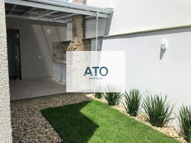 Casa 3 quartos e 1 banheiro, à venda, no bairro centro em Tijucas