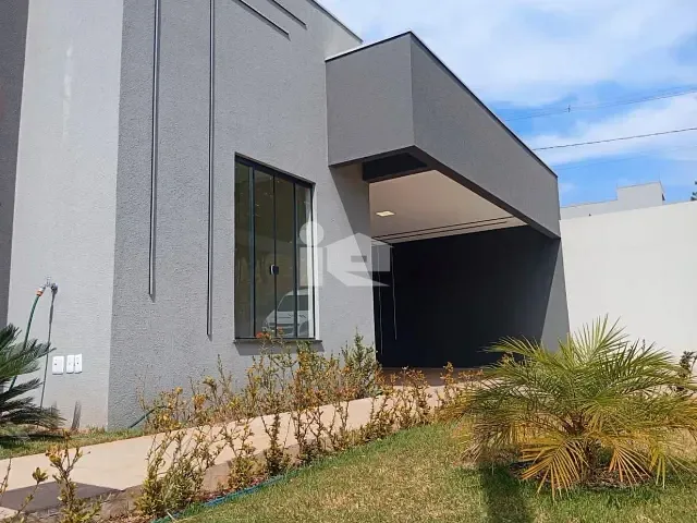 Casa com 300m² 3 quartos e 2 banheiros, à venda, no bairro Jardim Moriá em Rolândia