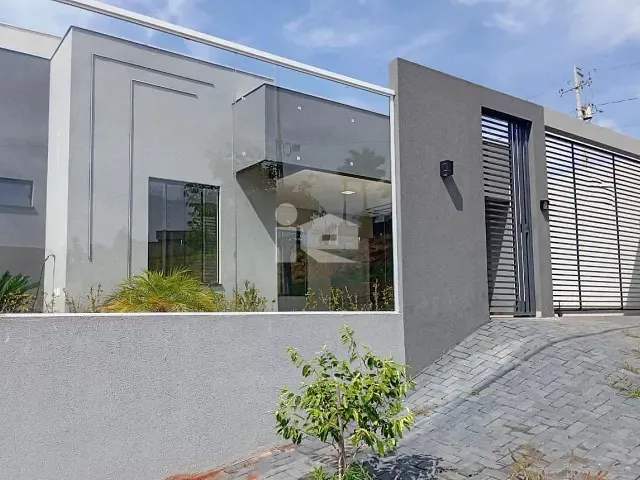 Casa com 300m² 3 quartos e 2 banheiros, à venda, no bairro Jardim Moriá em Rolândia