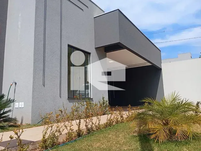 Casa com 300m² 3 quartos e 2 banheiros, à venda, no bairro Jardim Moriá em Rolândia