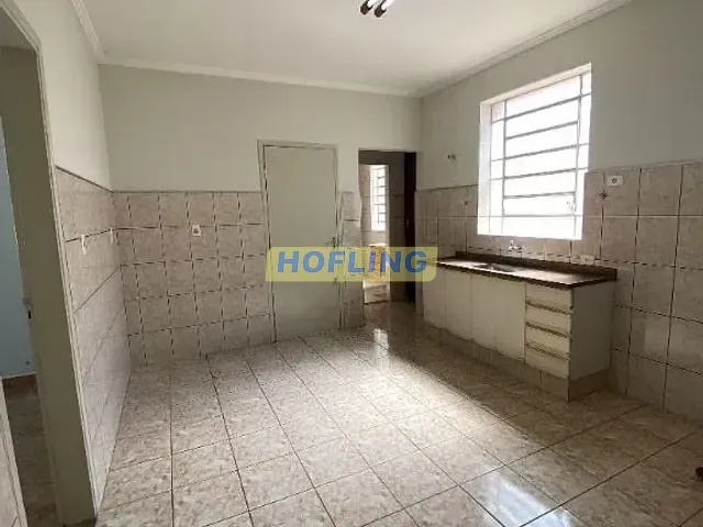 Casa com 1m², para alugar, no bairro Centro em Rio Claro
