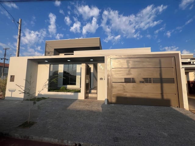 Foto do Casa - Casa à venda, Residencial Interlagos, Apucarana, PR | J. Mareze Imóveis Ltda