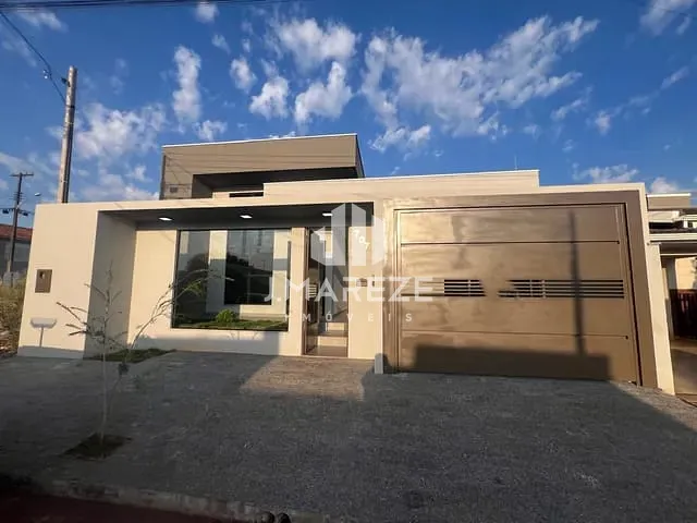 Casa 3 quartos e 2 banheiros, à venda, no bairro Residencial Interlagos em Apucarana