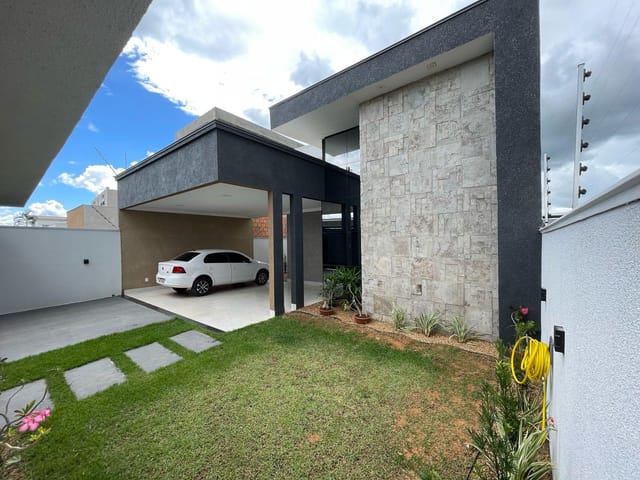 Casa com 380m² 4 quartos e 3 banheiros, à venda, no bairro Residencial Florença em Sinop