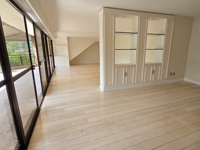 Casa com 517m² 4 quartos e 7 banheiros, à venda, no bairro Barra da Tijuca em Rio de Janeiro