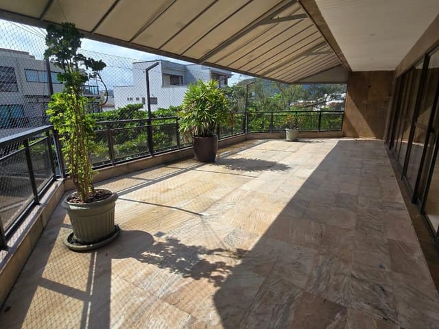 Cobertura / Penthouse com 270m² 3 quartos e 5 banheiros, para alugar, no bairro Barra da Tijuca em Rio de Janeiro