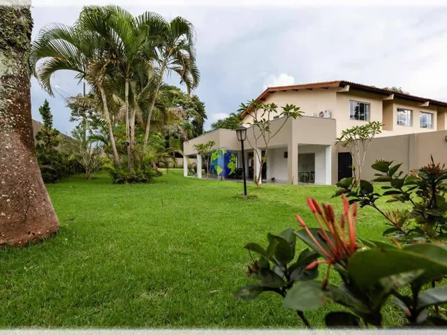 Casa com 1600m² 10 quartos e 8 banheiros, à venda, no bairro Água Fria em Chapada dos Guimarães