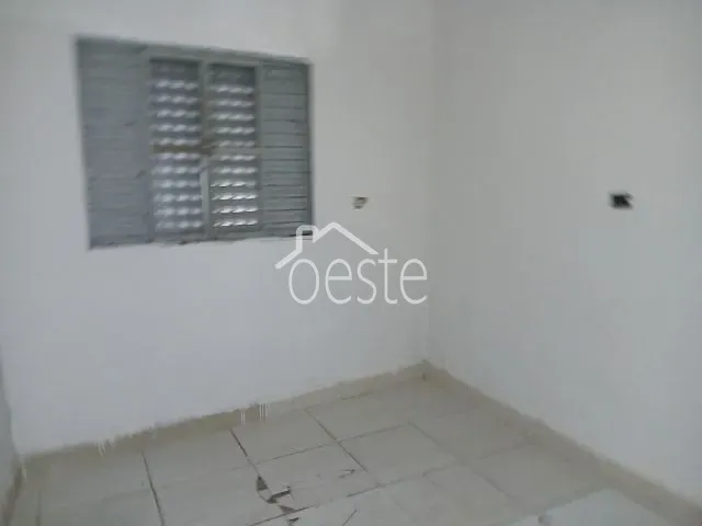 Casa com 50m² 2 quartos e 1 banheiro, para alugar, no bairro Jardim Belo Horizonte em Santa Bárbara D'Oeste