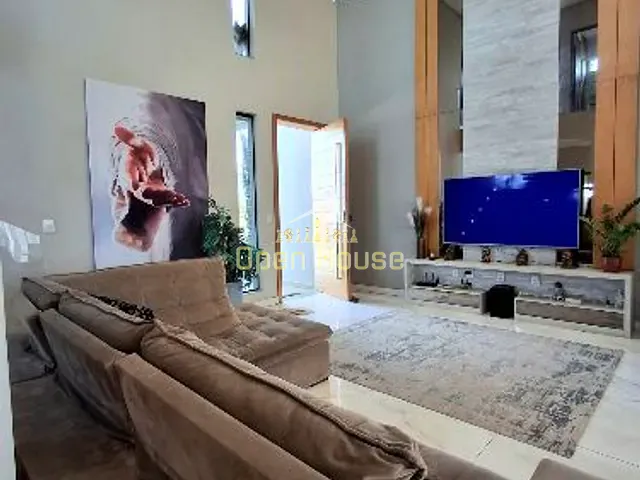 Casa com 444m² 3 quartos e 4 banheiros, à venda, no bairro Casa de Pedra em Volta Redonda