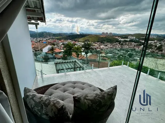 Casa 3 quartos e 5 banheiros, à venda, no bairro Jardim Amália em Volta Redonda