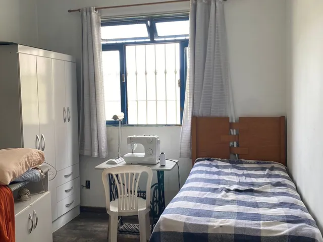 Casa com 265m² 5 quartos e 2 banheiros, à venda, no bairro Camargos em Belo Horizonte