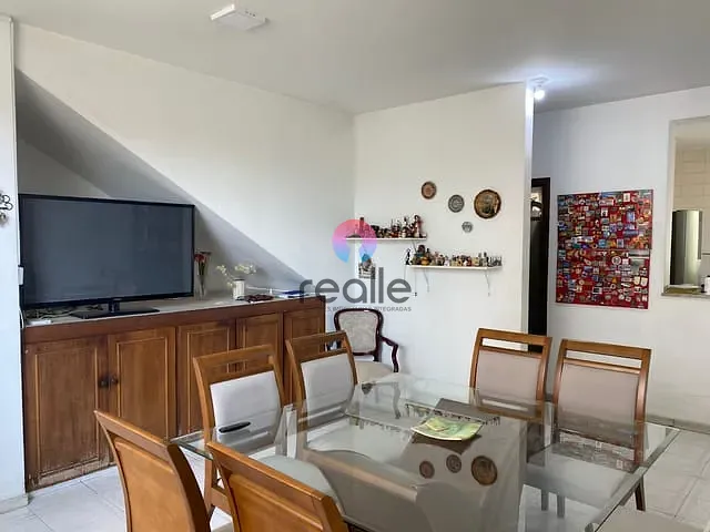 Casa com 265m² 5 quartos e 2 banheiros, à venda, no bairro Camargos em Belo Horizonte