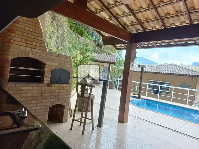 Casa com 588m² 4 quartos e 6 banheiros, à venda, no bairro Badu em Niterói