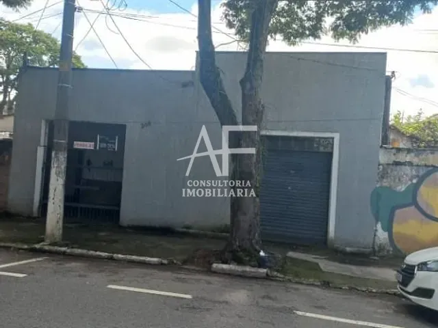 Casa com 340m² 5 quartos e 4 banheiros, à venda, no bairro Centro em Taubaté