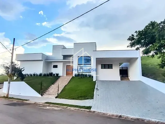 Casa com 476m² 3 quartos e 1 banheiro, à venda, no bairro Monte Belo em Taubaté