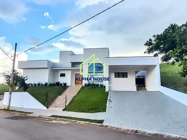 Casa com 476m² 3 quartos e 1 banheiro, à venda, no bairro Monte Belo em Taubaté