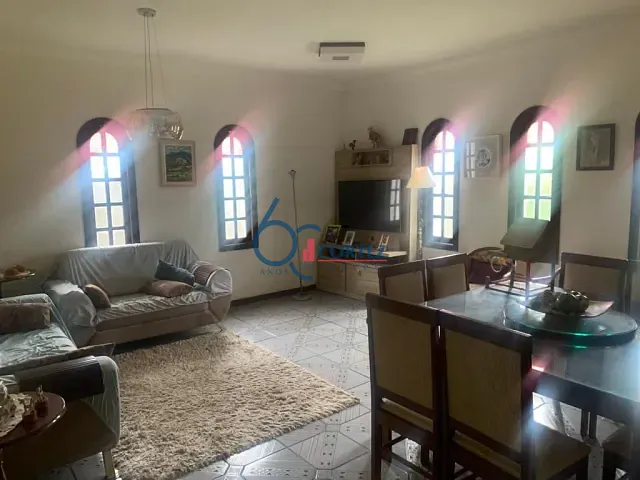 Casa com 373m² 3 quartos e 1 banheiro, à venda, no bairro Jardim América em Rio Claro