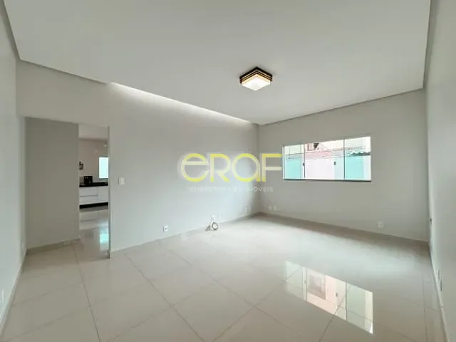 Casa com 588m² 3 quartos e 3 banheiros, à venda, no bairro Setor Primavera em Formosa