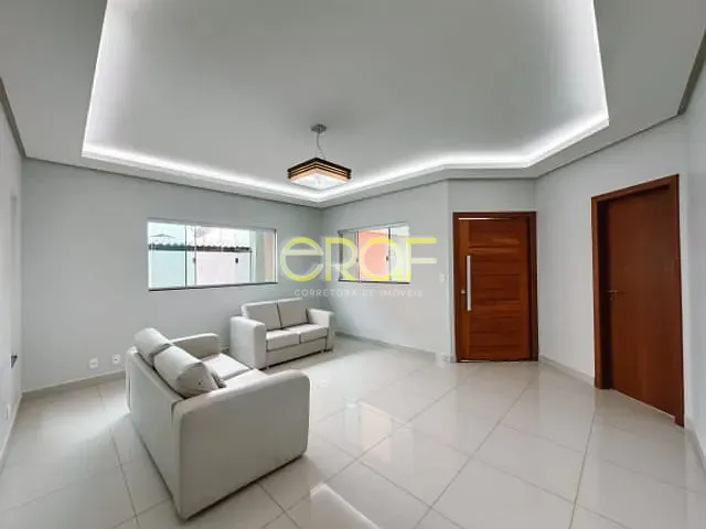 Casa com 588m² 3 quartos e 3 banheiros, à venda, no bairro Setor Primavera em Formosa