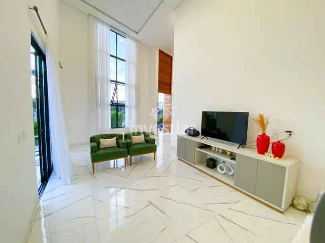 Casa com 283m² 3 quartos e 1 banheiro, à venda, no bairro Serrotão em Campina Grande