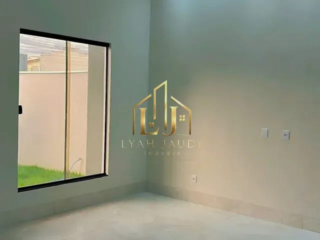 Casa com 250m² 3 quartos e 1 banheiro, à venda, no bairro Jardim das Palmeiras em Cuiabá