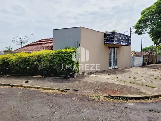 Casa com 214m² 3 quartos e 2 banheiros, à venda, no bairro Parque Bela Vista em Apucarana