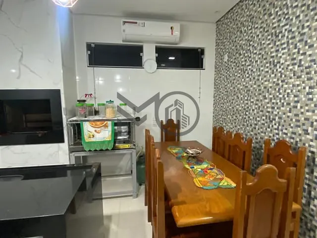 Casa com 105m² 3 quartos e 2 banheiros, à venda, no bairro Jardim Imperial em Cuiabá