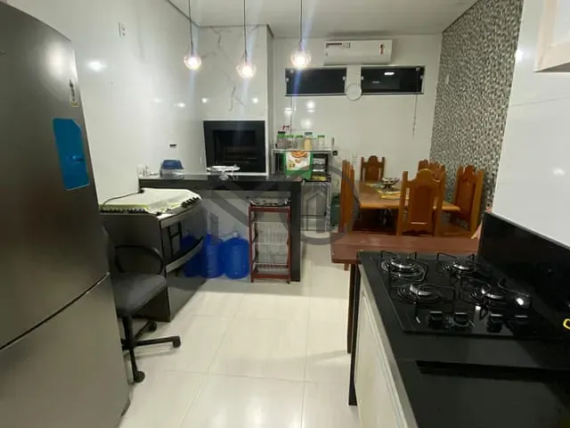 Casa com 105m² 3 quartos e 2 banheiros, à venda, no bairro Jardim Imperial em Cuiabá