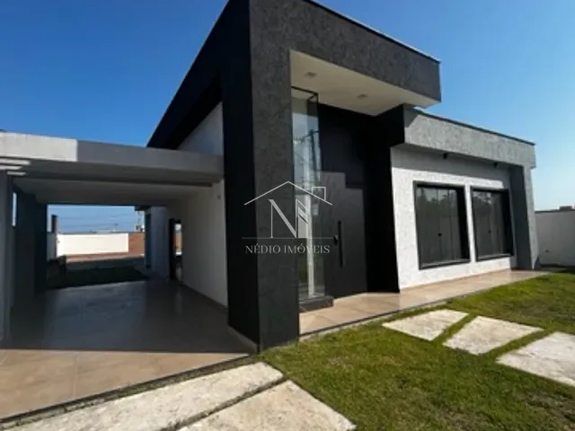 Casa com 360m² 3 quartos e 1 banheiro, à venda, no bairro Cajueiros (Itaipuaçu) em Maricá