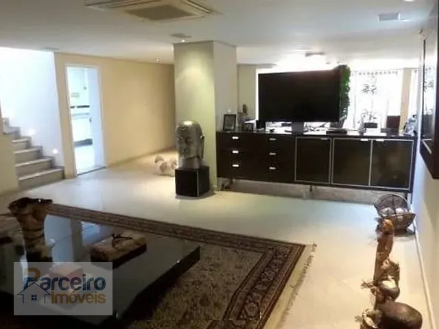 Casa com 1000m² 3 quartos e 7 banheiros, à venda, no bairro Campo Belo em São Paulo