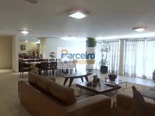 Casa com 1000m² 3 quartos e 7 banheiros, à venda, no bairro Campo Belo em São Paulo