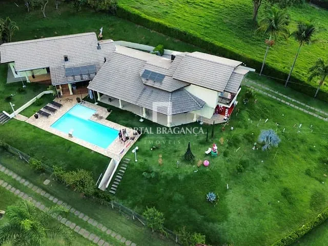 Casa com 2355m² 4 quartos e 6 banheiros, à venda, no bairro Condomínio Jardim das Palmeiras em Bragança Paulista